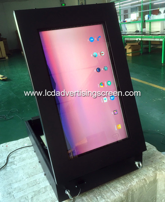 IP66 1920x1080P 32in Outdoor Wall Mounted Advertising Display